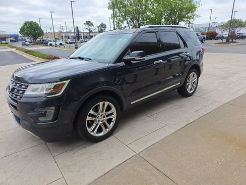 Used 2017 Ford Explorer Limited w/ Equipment Group 301A AWD/4WD image 1