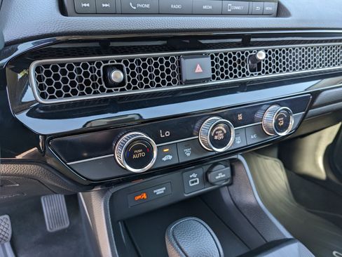 Used 2023 Honda Civic LX image 28