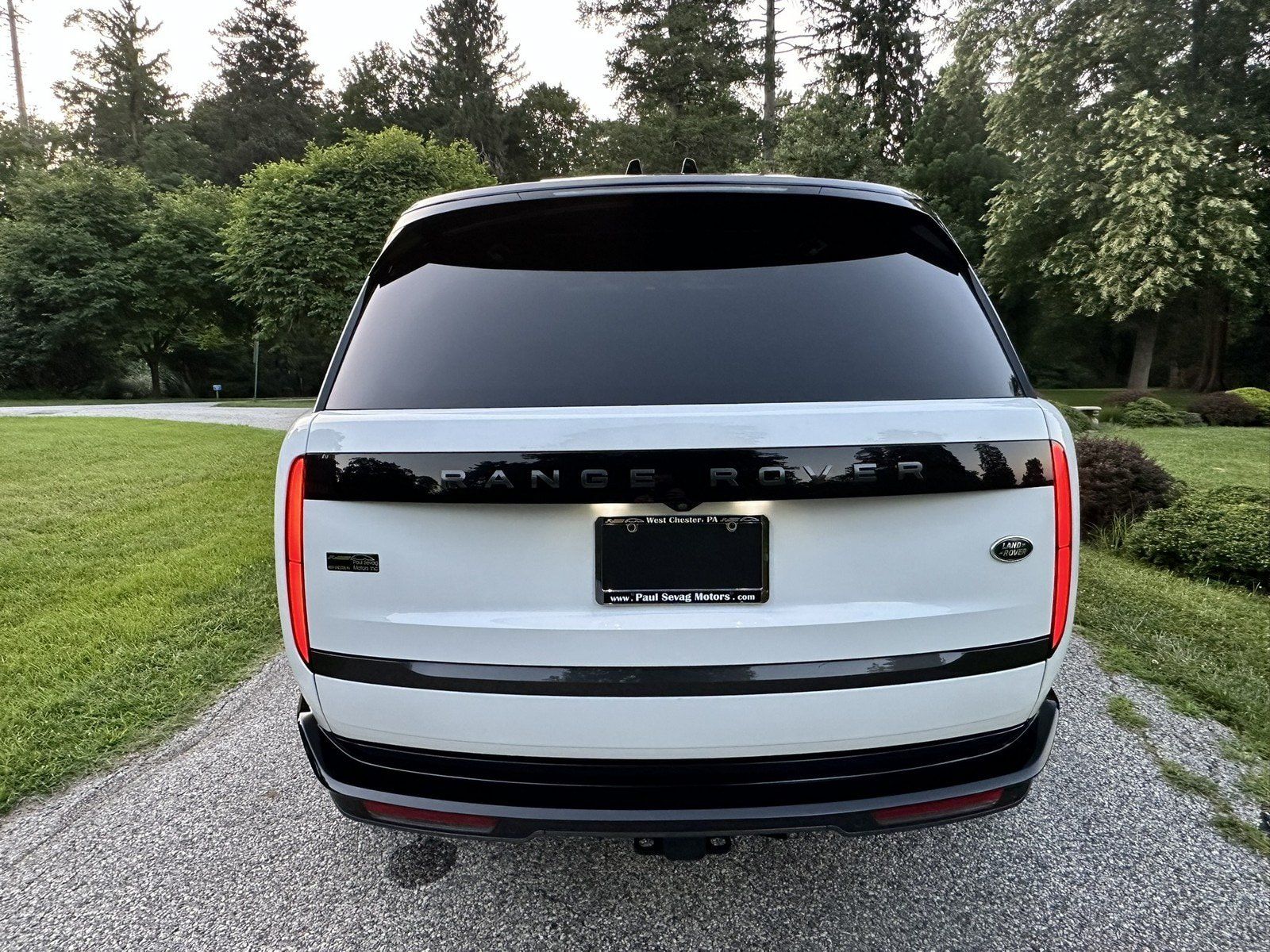 Used 2023 Land Rover Range Rover SE AWD/4WD image 9