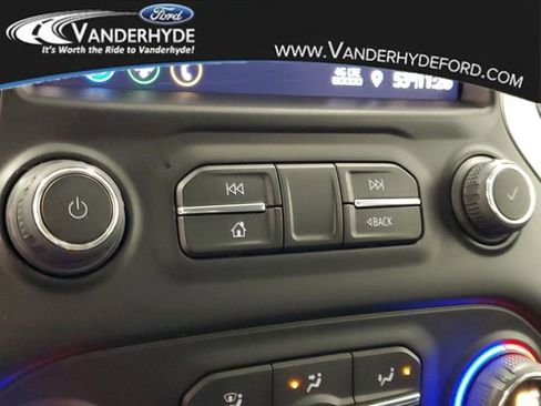 Used 2020 Chevrolet Silverado 1500 LT w/ All-Star Edition image 28