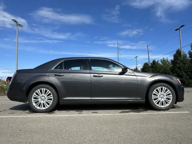 Used 2014 Chrysler 300 AWD w/ Driver Convenience Group image 3