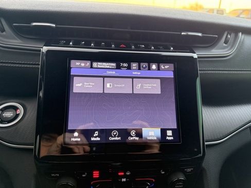 Used 2023 Jeep Grand Cherokee L Laredo image 24