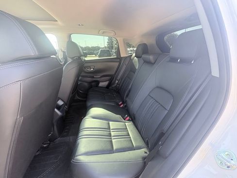 Used 2023 Honda HR-V EX-L image 7