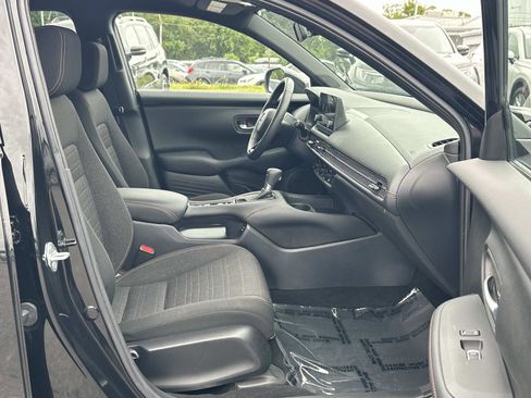 Used 2025 Honda HR-V Sport image 14