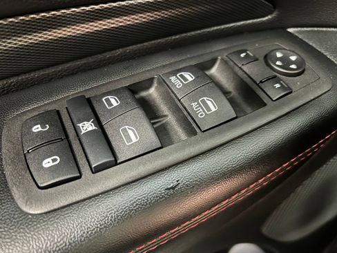 Used 2025 Dodge Durango GT AWD/4WD image 8