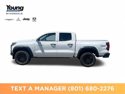 Used 2024 Chevrolet Colorado Trail Boss w/ Technology Package AWD/4WD image 2