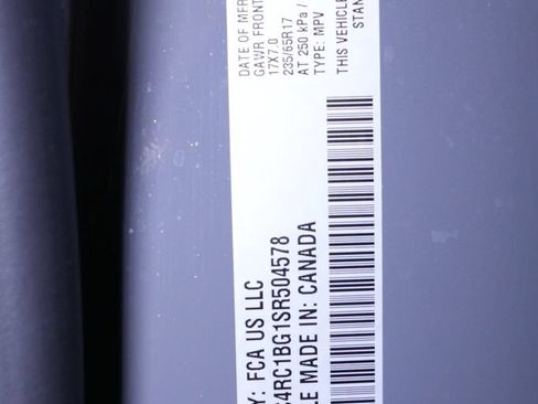 Used 2025 Chrysler Pacifica Select FWD image 45