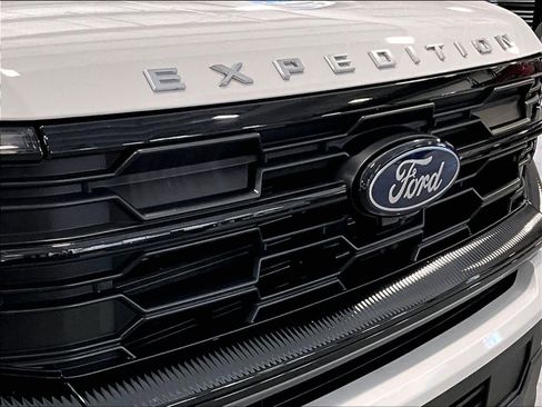 Used 2025 Ford Expedition Max Active image 33