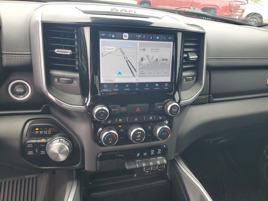 Used 2022 RAM 1500 Laramie AWD/4WD image 15