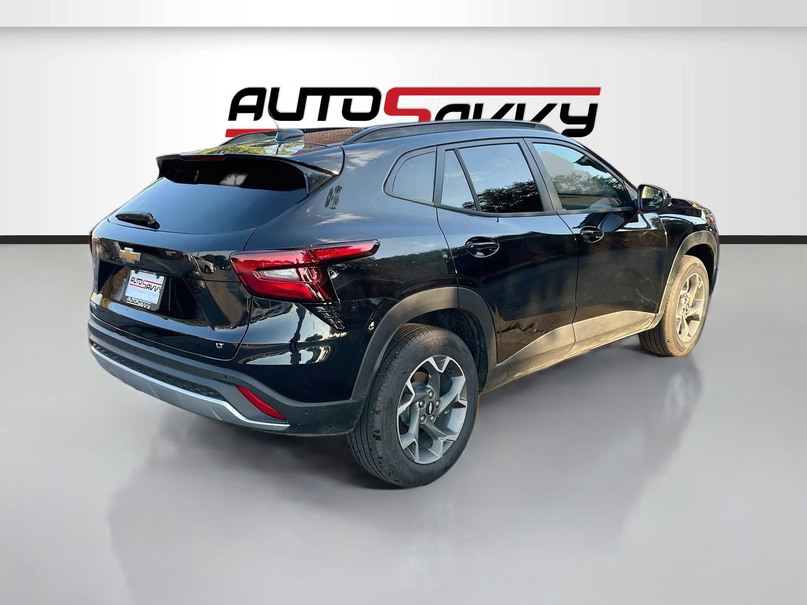 Used 2026 Chevrolet Trax LT w/ Sunroof Package FWD image 7
