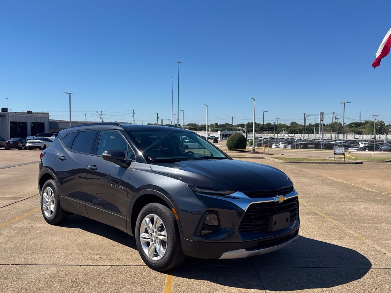 Used 2022 Chevrolet Blazer LT AWD/4WD image 2