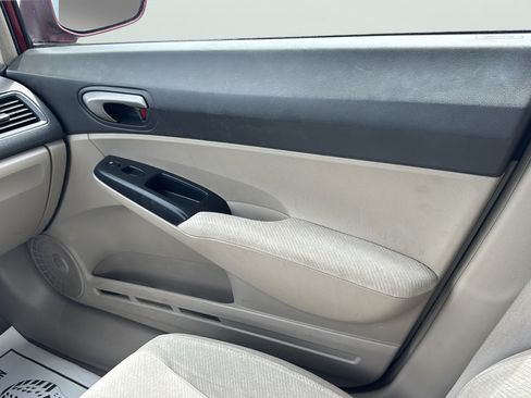 Used 2010 Honda Civic LX image 17