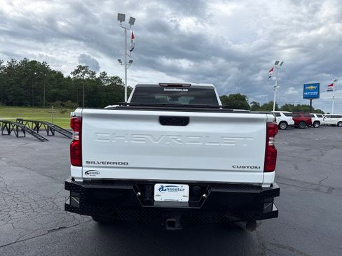 Used 2025 Chevrolet Silverado 2500 Custom w/ Custom Value Package AWD/4WD image 4