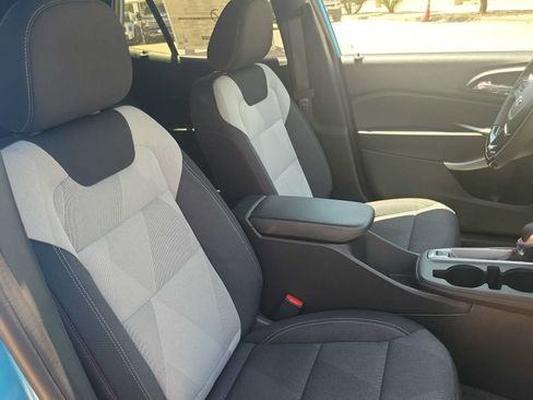 New 2026 Chevrolet Trax RS w/ Sunroof Package FWD image 18