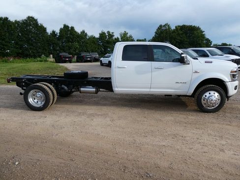 New 2026 RAM 5500 4x4 Crew Cab w/ Laramie Trim Package image 2