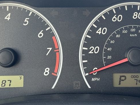 Used 2013 Toyota Corolla LE FWD image 73
