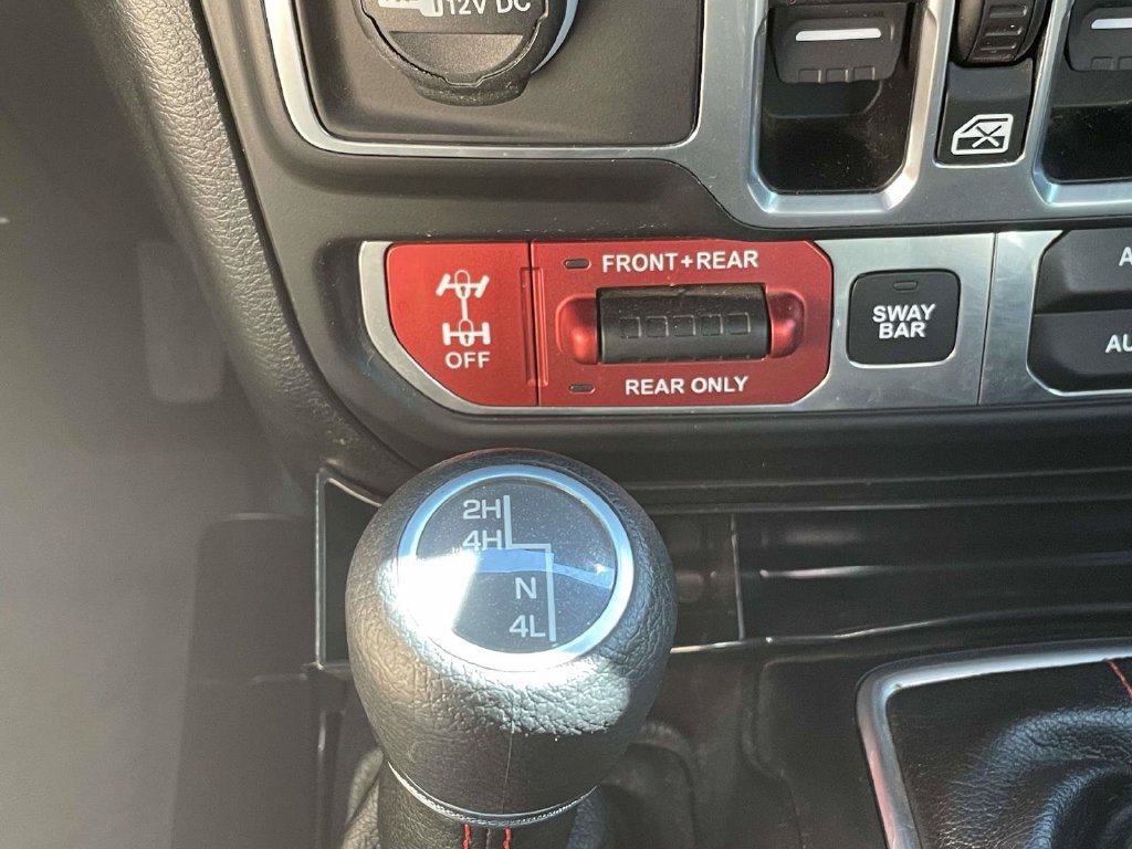 Used 2018 Jeep Wrangler Unlimited Rubicon AWD/4WD image 24