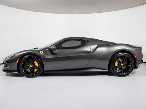 Used 2023 Ferrari 296 GTS RWD image 11