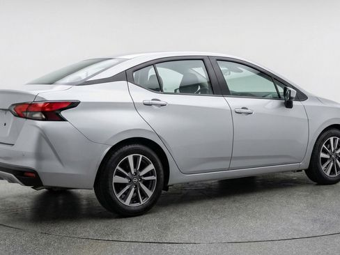 Used 2025 Nissan Versa SV FWD image 9