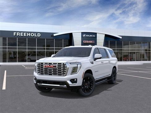 New 2026 GMC Yukon XL Denali w/ Sun & Power Step Package image 8