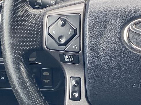Used 2016 Toyota Tacoma TRD Sport w/ Premium & Technology Package AWD/4WD image 18