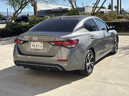 Used 2021 Nissan Sentra SV image 3