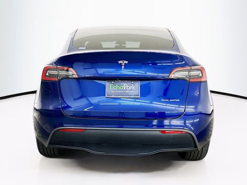 Used 2021 Tesla Model Y Long Range AWD/4WD image 7