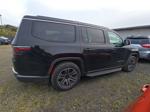 Used 2022 Jeep Wagoneer Series III w/ Rear Seat Video Group 1 AWD/4WD image 4