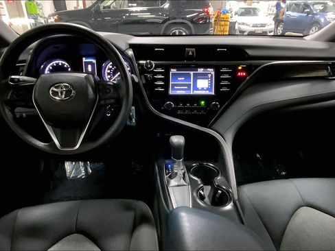 Used 2019 Toyota Camry LE image 16