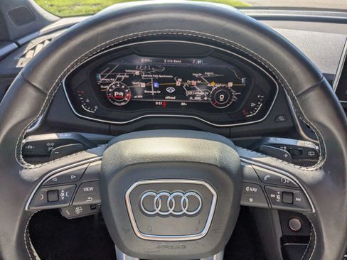 Used 2018 Audi SQ5 Prestige AWD/4WD image 34