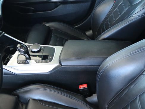 Used 2021 BMW 330i xDrive Sedan w/ M Sport Package image 17