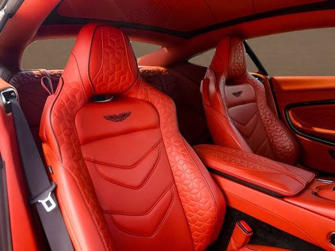 Used 2019 Aston Martin DBS Superleggera RWD image 27