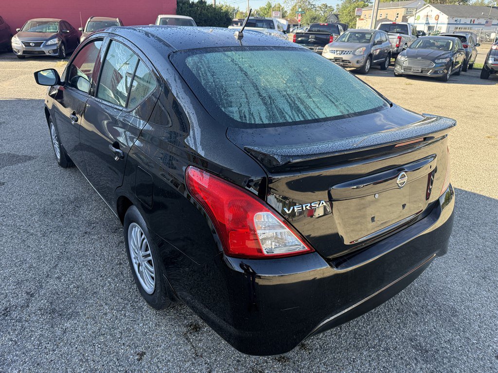 Used 2018 Nissan Versa S Plus FWD image 4