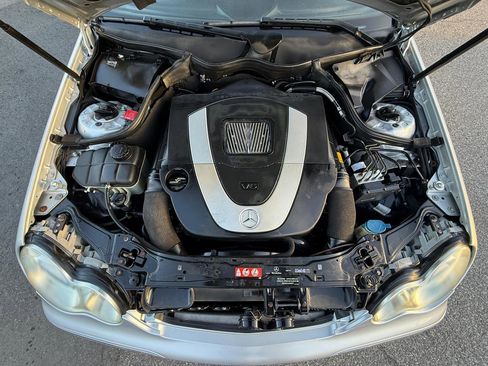 Used 2006 Mercedes-Benz C 230 Sedan w/ Sunroof Pkg image 22