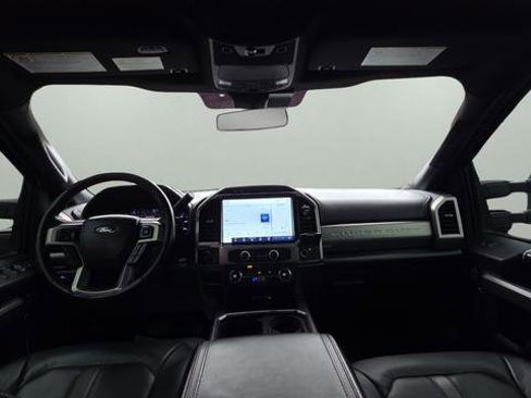 Used 2022 Ford F350 Platinum image 27