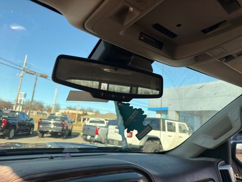 Used 2018 Chevrolet Silverado 1500 High Country image 68