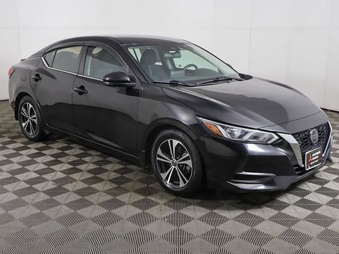 Used 2020 Nissan Sentra SV image 2
