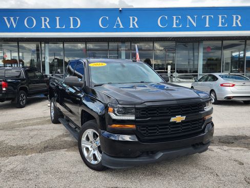 Used 2018 Chevrolet Silverado 1500 Custom w/ Custom Convenience Package image 1