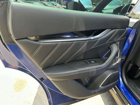 Used 2022 Maserati Levante Modena AWD/4WD image 18