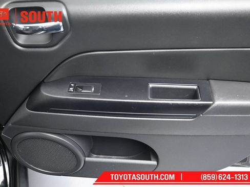 Used 2017 Jeep Compass Sport w/ Power Value Group FWD image 26