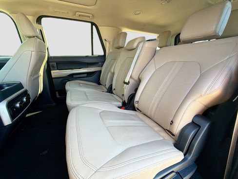 Used 2024 Ford Expedition Max Limited image 23