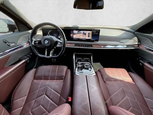 Used 2024 BMW 760i xDrive w/ Luxury Rear Seating Package AWD/4WD image 12