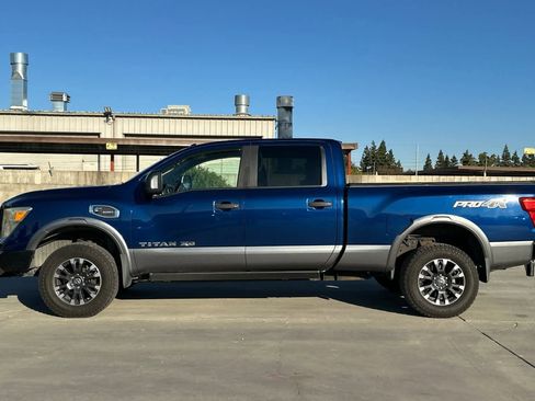 Used 2016 Nissan Titan PRO-4X w/ Pro-4x Convenience Package image 6