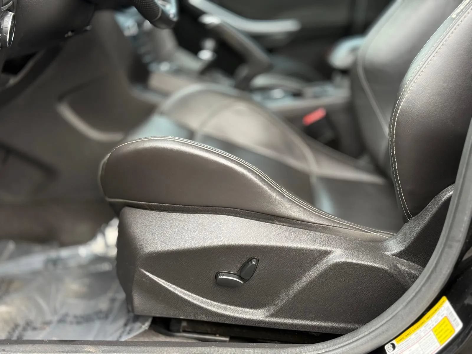 Used 2014 Ford Focus ST w/ Equipment Group 202A FWD image 11