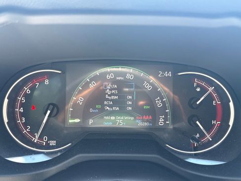 Used 2024 Toyota RAV4 XLE Premium FWD image 21