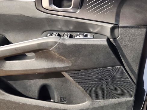 Used 2022 Kia Sorento S w/ Panoramic Sunroof Package FWD image 17