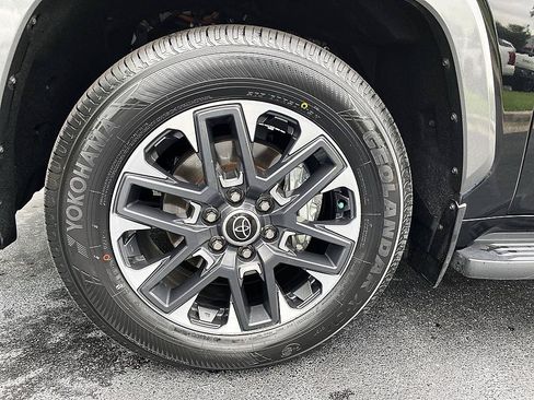 Used 2023 Toyota Sequoia Limited w/ Tow Technology Package AWD/4WD image 8