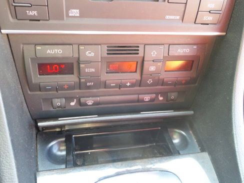 Used 2005 Audi S4 Cabriolet image 45