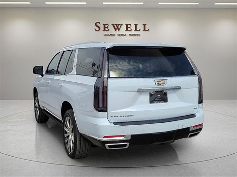 New 2026 Cadillac Escalade Platinum Luxury w/ LPO, Floor Liner Package image 3