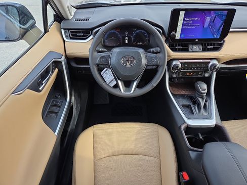 New 2025 Toyota RAV4 Limited image 8